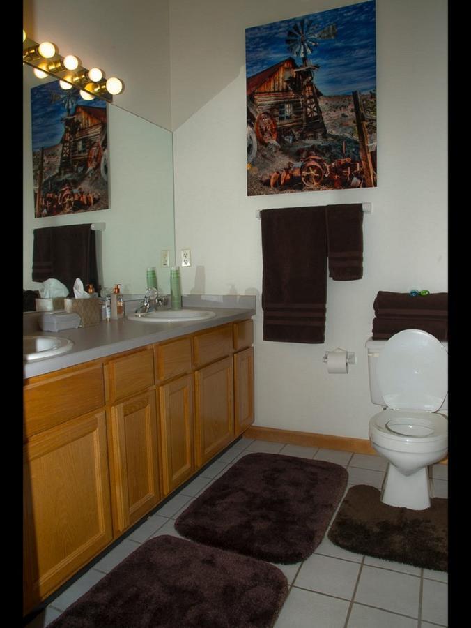 Mein Haus Bed & Breakfast Ейвън Екстериор снимка