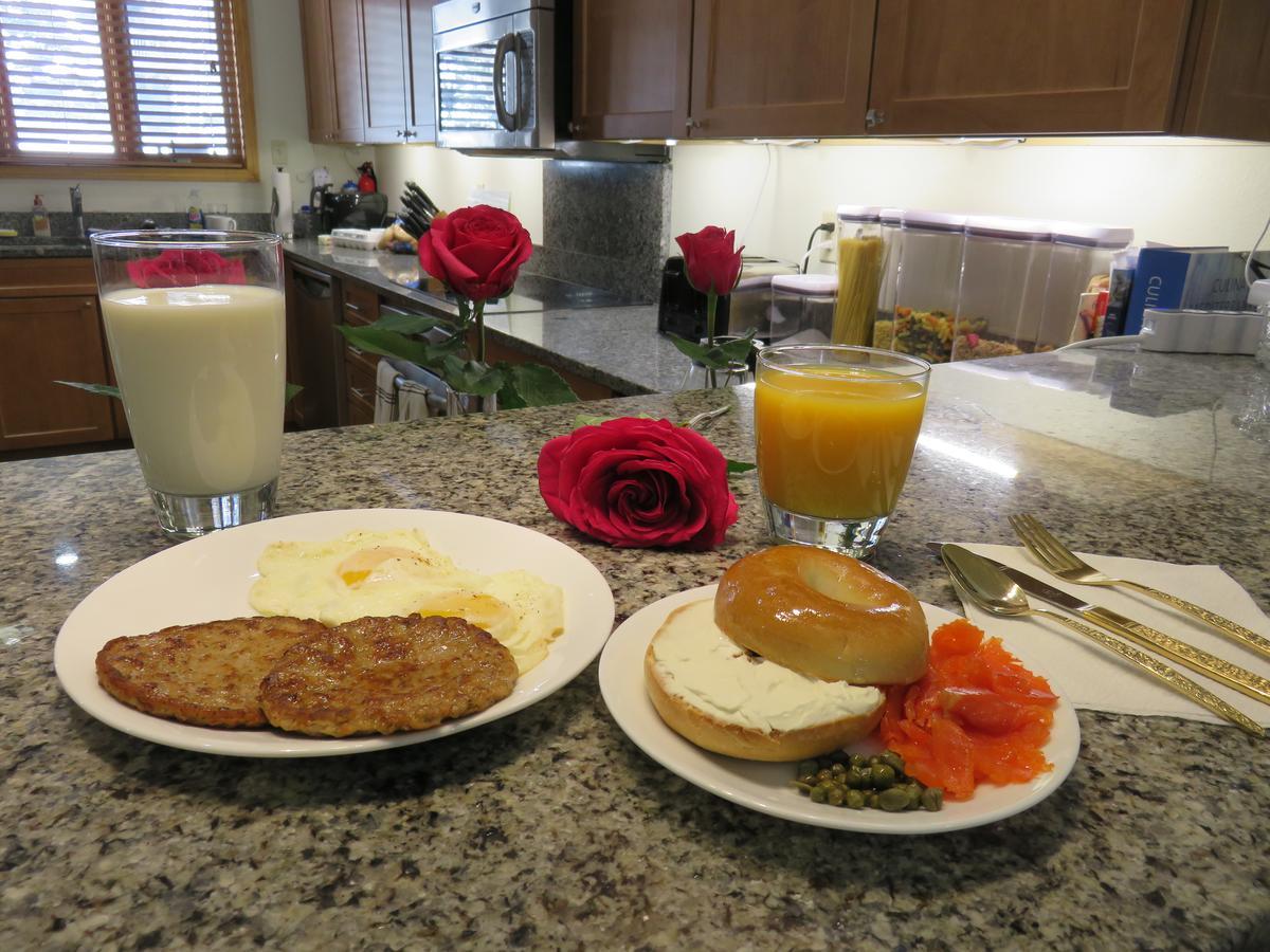 Mein Haus Bed & Breakfast Ейвън Екстериор снимка