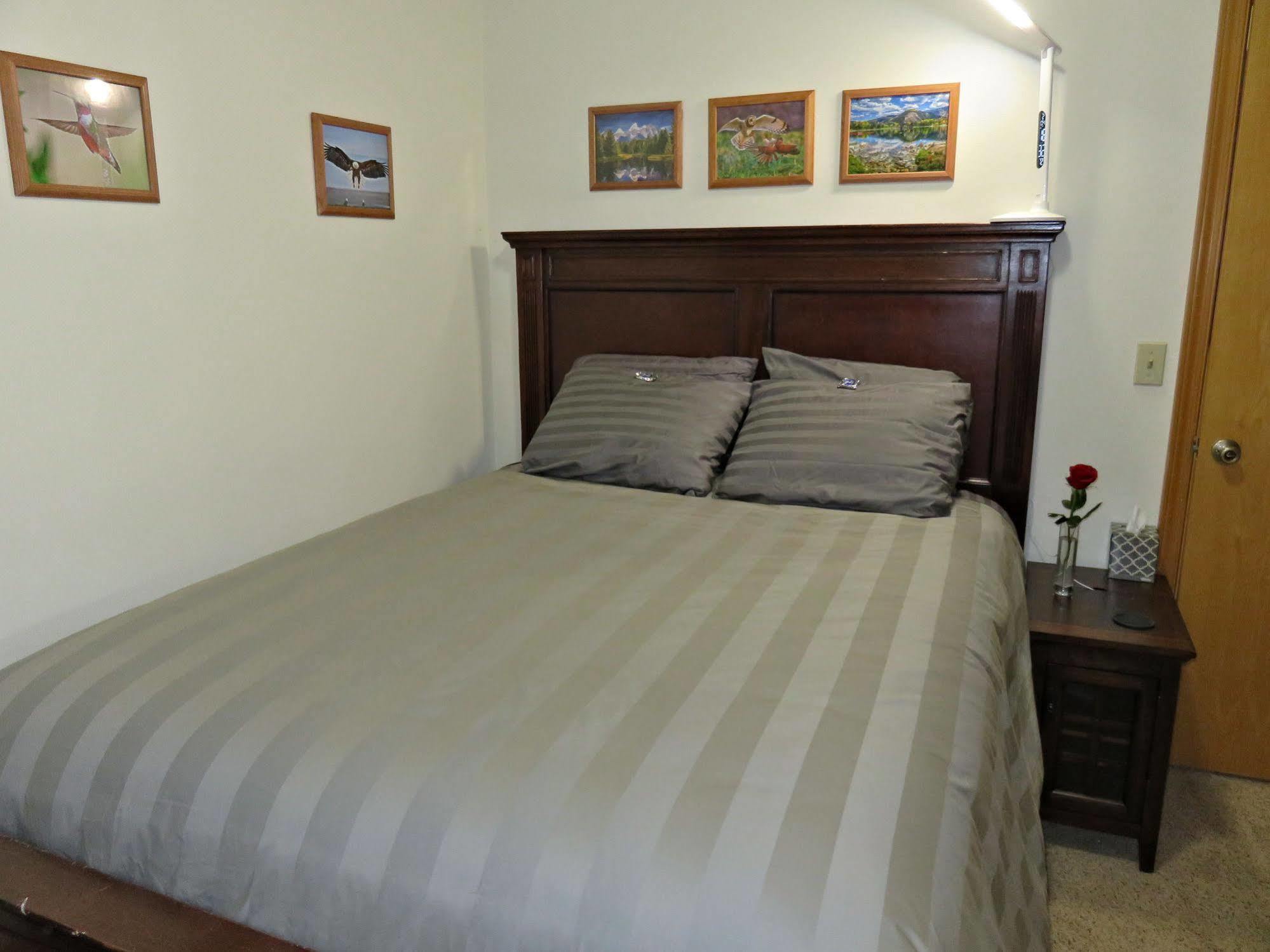Mein Haus Bed & Breakfast Ейвън Екстериор снимка
